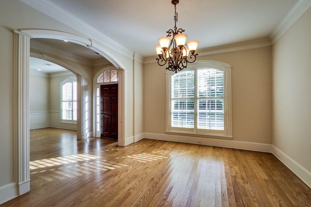 4324 Ione Street Bellaire, TX 77401 - Photo 4 of 32