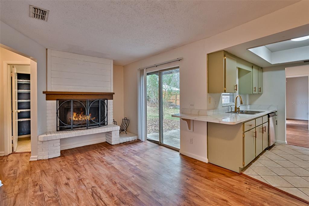8204 Southwest 13th Road Gainesville, FL 32607 - Photo 11 of 36 Gallery Image 11