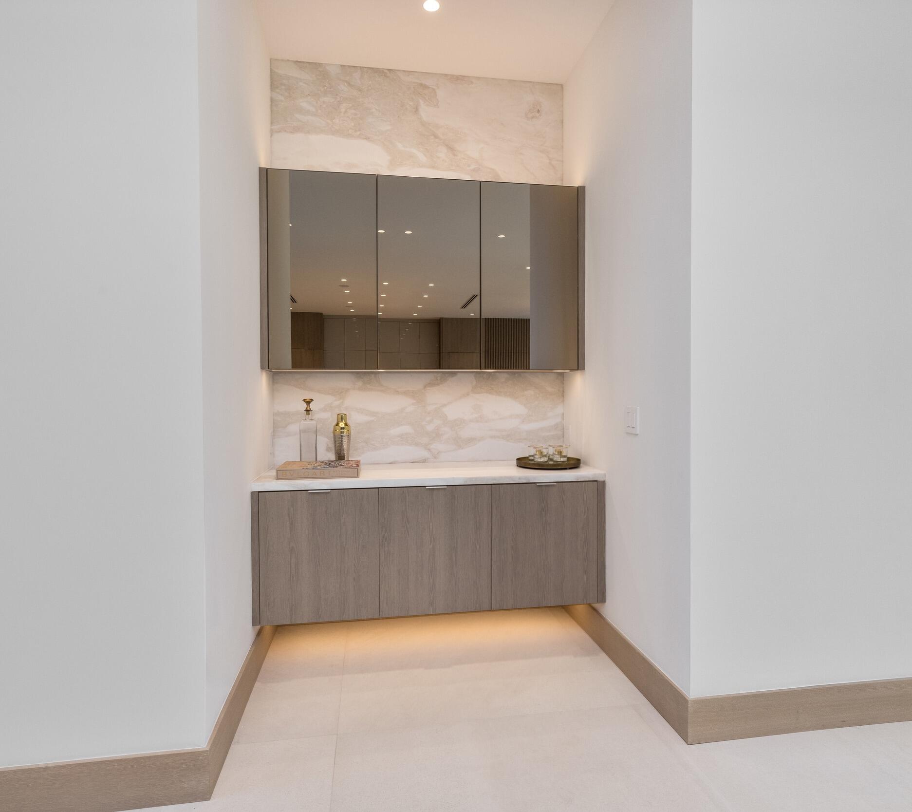 541 Golden Harbour Drive Boca Raton, FL 33432 - Photo 29 of 80 Bar Area