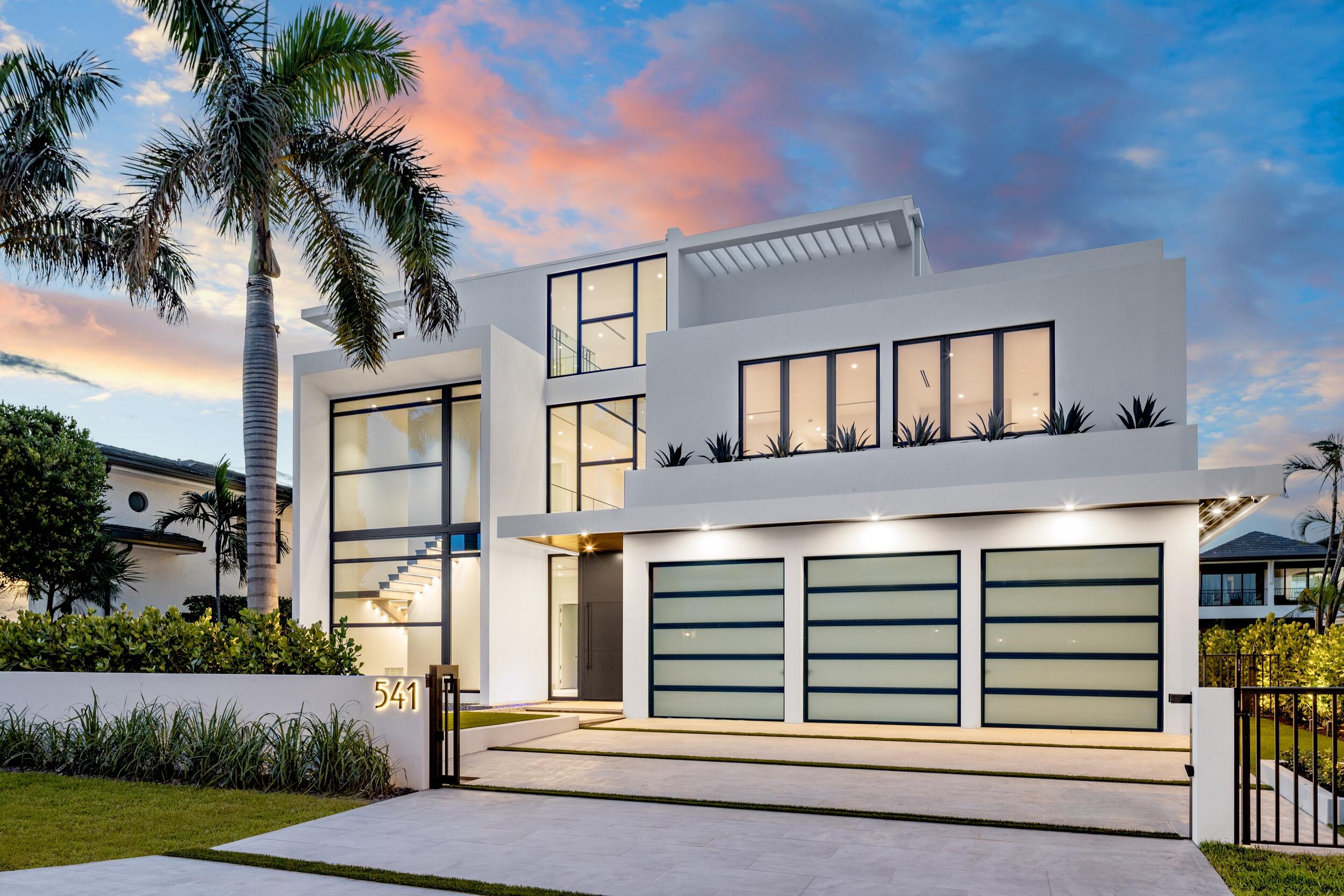 541 Golden Harbour Drive Boca Raton, FL 33432 - Photo 5 of 80 Twilight