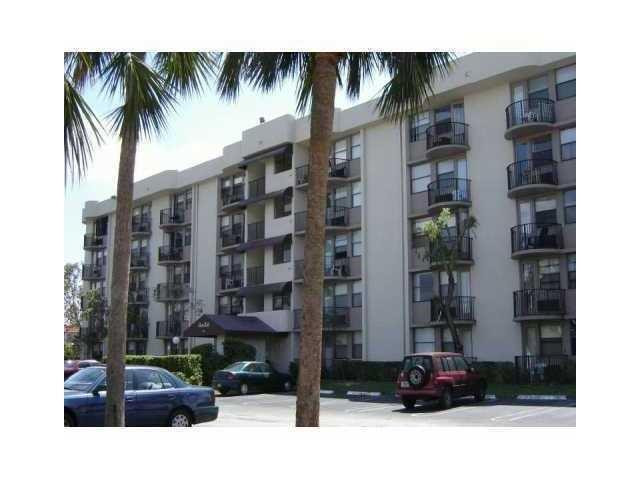 2701 Riverside Drive, Unit 311B Coral Springs, FL 33065 - Photo 2 of 16 Photo 2