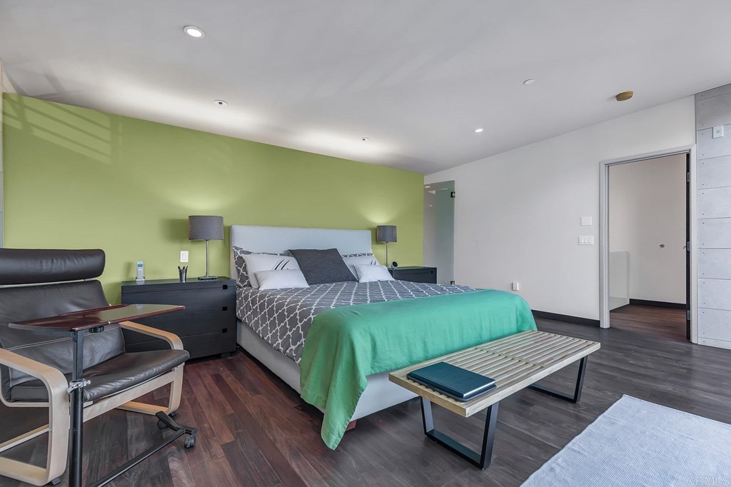 427 Ravina Street La Jolla, CA 92037 - Photo 14 of 25