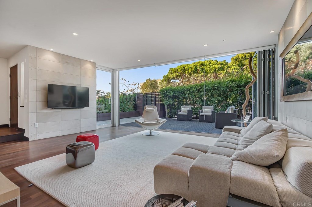 427 Ravina Street La Jolla, CA 92037 - Photo 6 of 25