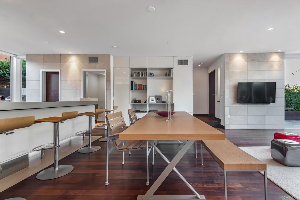 427 Ravina Street La Jolla, CA 92037 - Photo 10 of 25