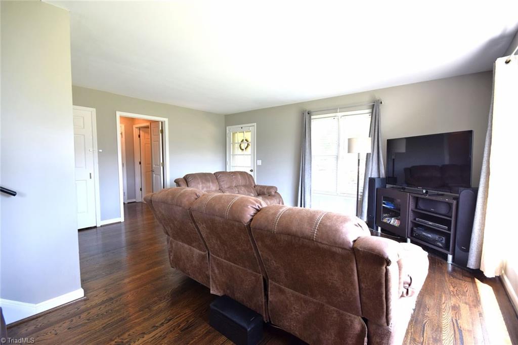 182 Buckingham Road Pinnacle, NC 27043 - Photo 13 of 25