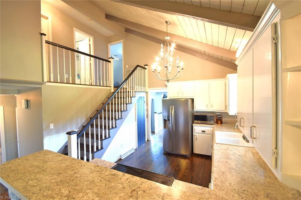 182 Buckingham Road Pinnacle, NC 27043 - Photo 9 of 25