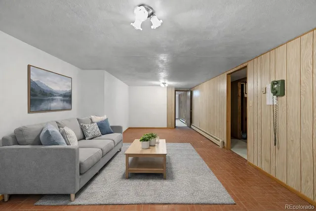 $289,000 | 470 Vine Street, Deer Trail, CO 80105