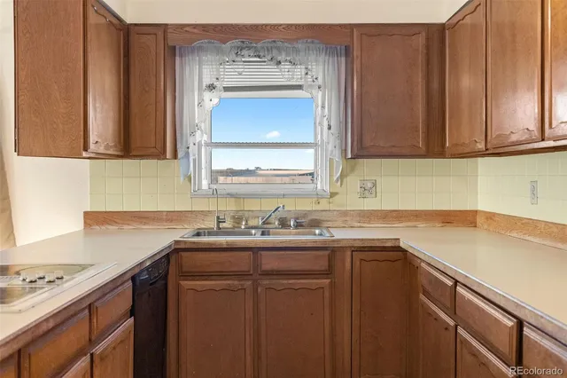 $289,000 | 470 Vine Street, Deer Trail, CO 80105