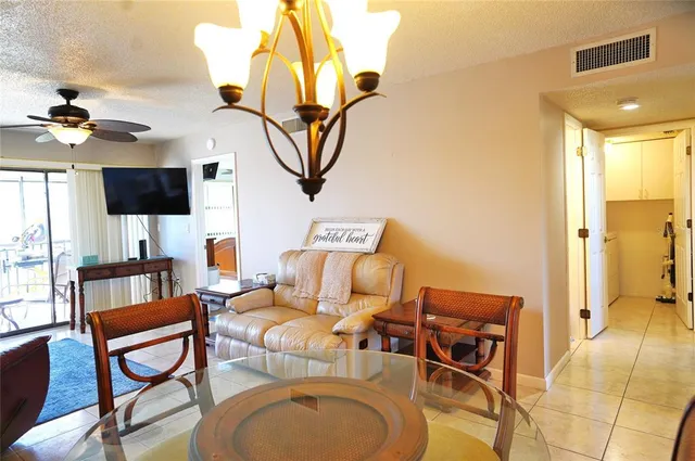 $125,500 | 1999 Kings Highway, Unit 23C, Punta Gorda, FL 33980