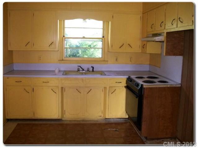 128 Iron Station Road Dallas, NC 28034 - Photo 5 of 7 Gallery Image 5