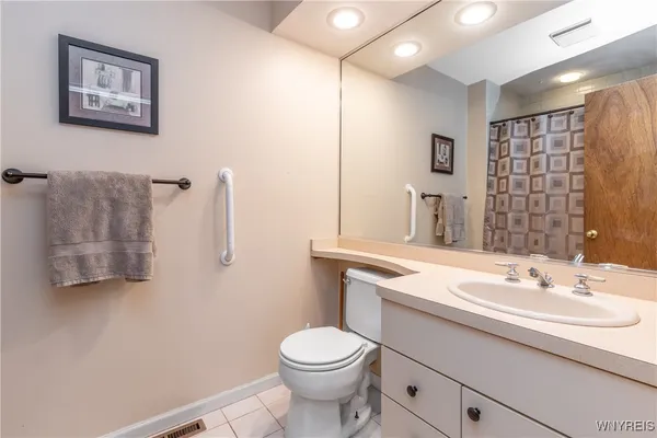 $239,900 | 162 Peppertree Drive, Unit B, Amherst, NY 14228