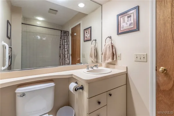 $239,900 | 162 Peppertree Drive, Unit B, Amherst, NY 14228