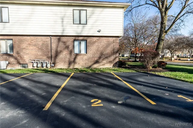 $249,900 | 162 Peppertree Drive, Unit B, Amherst, NY 14228