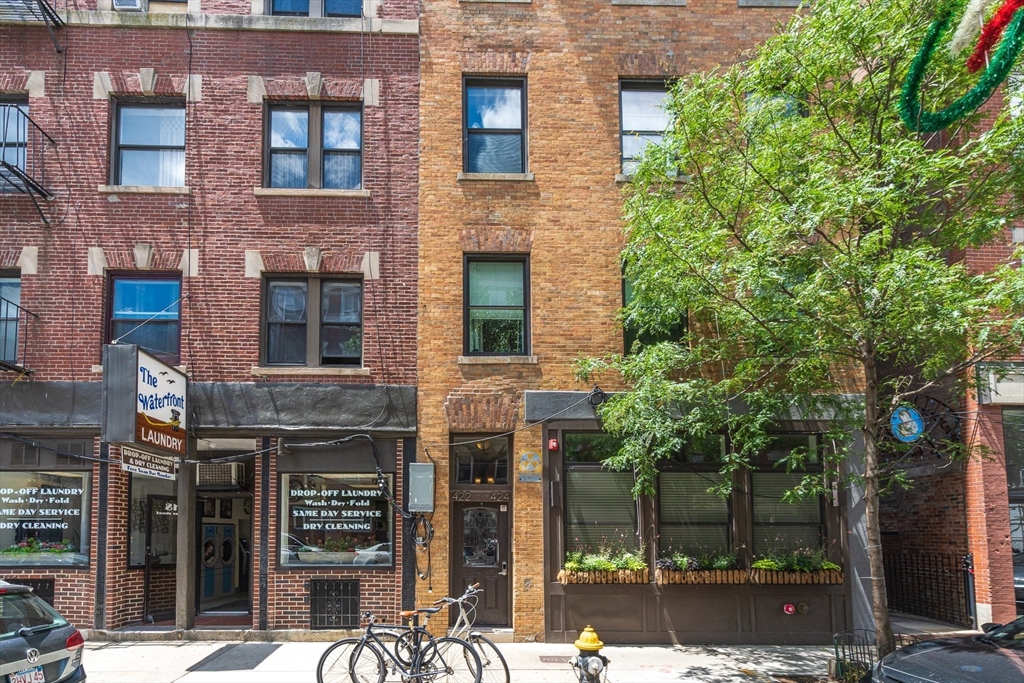 422 Hanover Street, Unit 3 Boston, MA 02113 - Photo 1 of 20