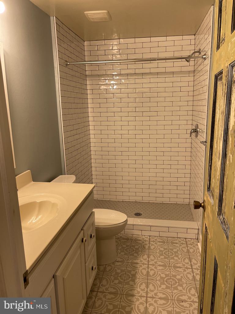 156 Davis Road Coatesville, PA 19320 - Photo 5 of 18