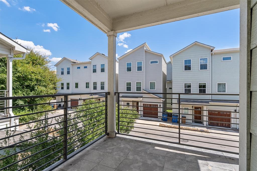 1006 Muse Lane, Unit 13 Austin, TX 78702 - Photo 3 of 12