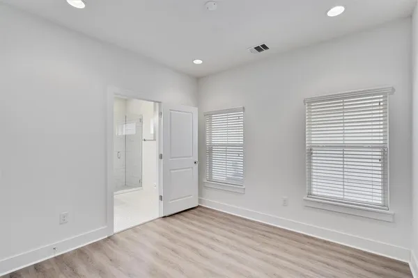 $3,000 | 1006 Muse Lane, Unit 13, Austin, TX 78702