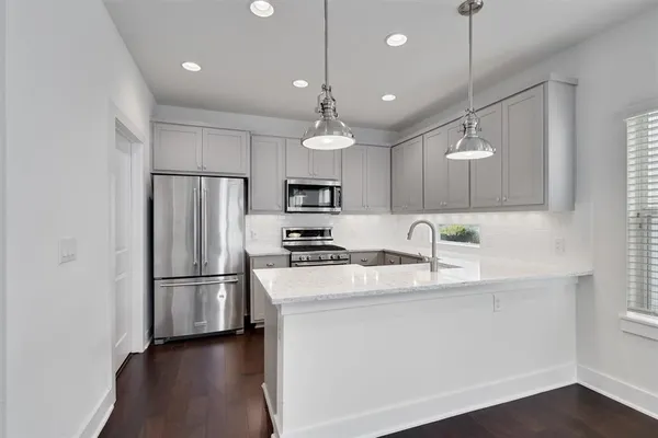 $3,000 | 1006 Muse Lane, Unit 13, Austin, TX 78702