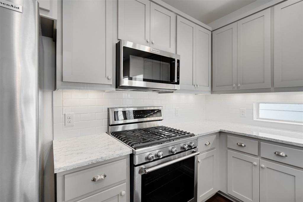 1006 Muse Lane, Unit 13 Austin, TX 78702 - Photo 7 of 12