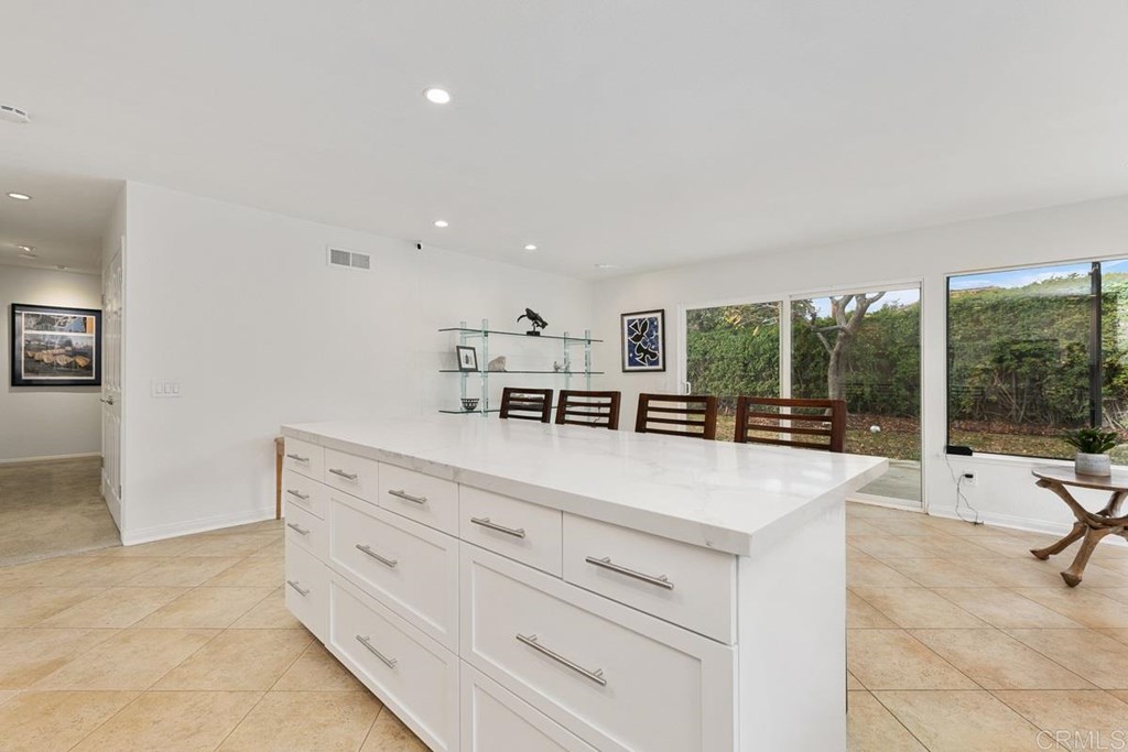 444 Dunsmore Court Encinitas, CA 92024 - Photo 11 of 39