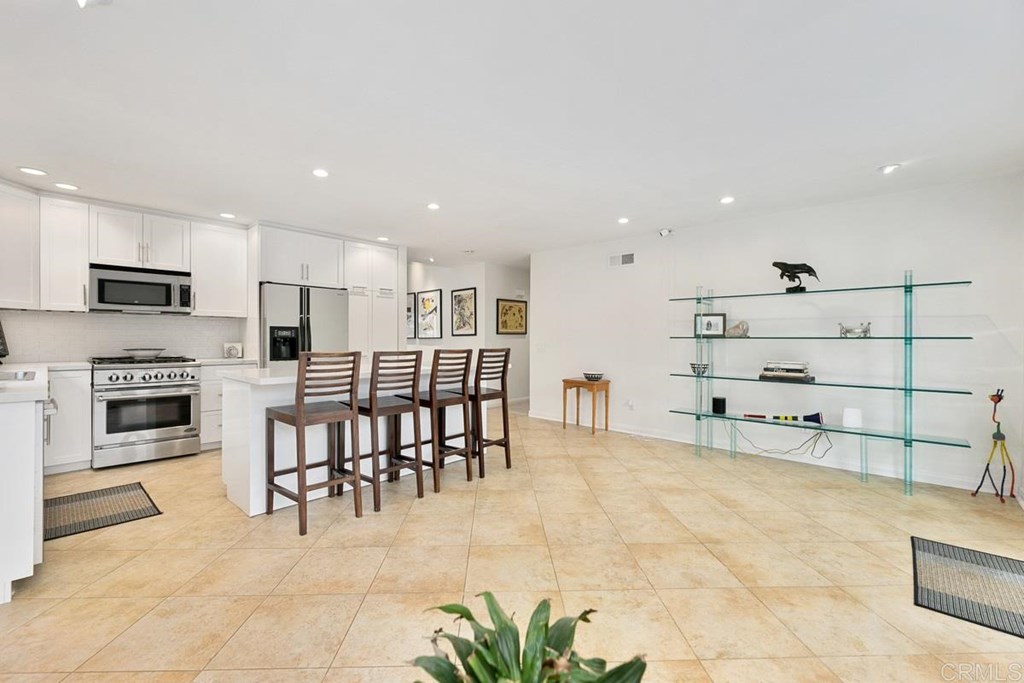 444 Dunsmore Court Encinitas, CA 92024 - Photo 13 of 39