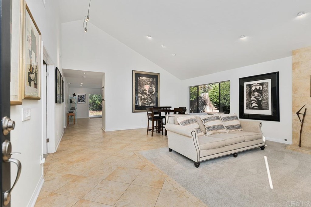 444 Dunsmore Court Encinitas, CA 92024 - Photo 3 of 39