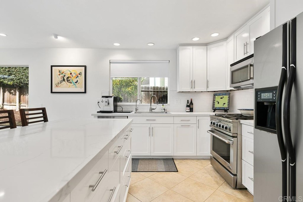 444 Dunsmore Court Encinitas, CA 92024 - Photo 9 of 39