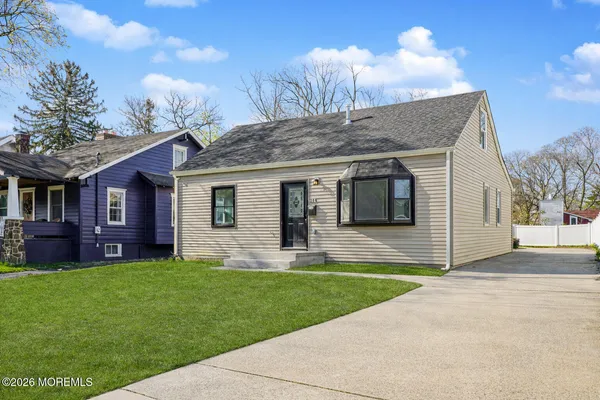 $1,100,000 | 144 Monmouth Road, Oakhurst, NJ 07755