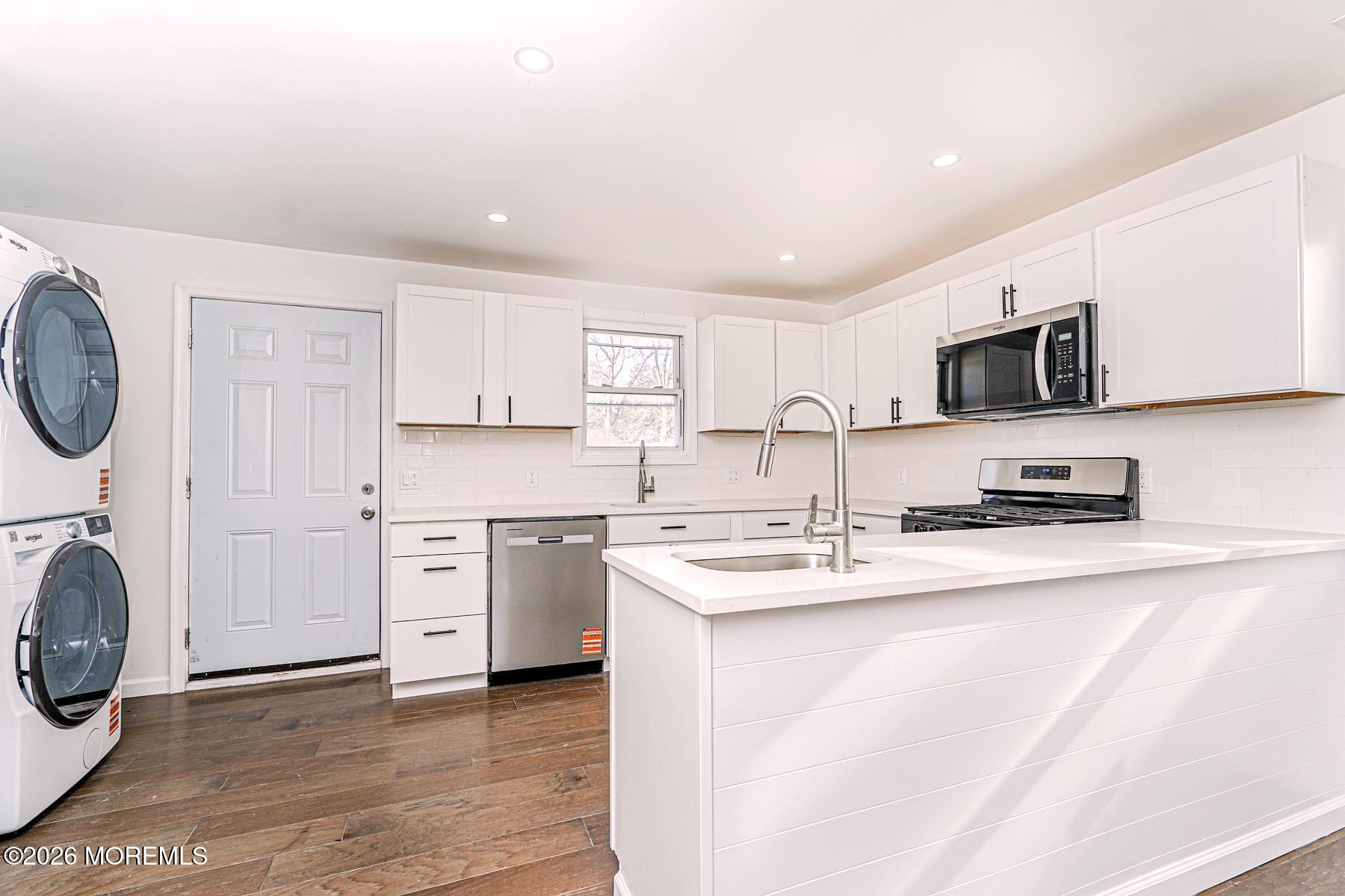 144 Monmouth Road Oakhurst, NJ 07755 - Photo 8 of 18 8