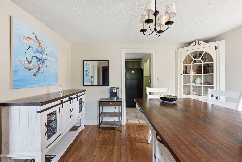 154 Barnard Road Worcester, MA 01605 - Photo 5 of 29
