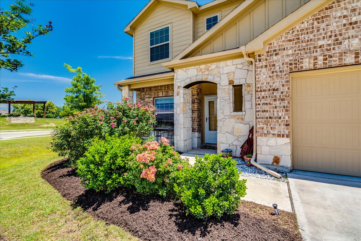 358 Jasper Trail Buda, TX 78610 - Photo 6 of 35