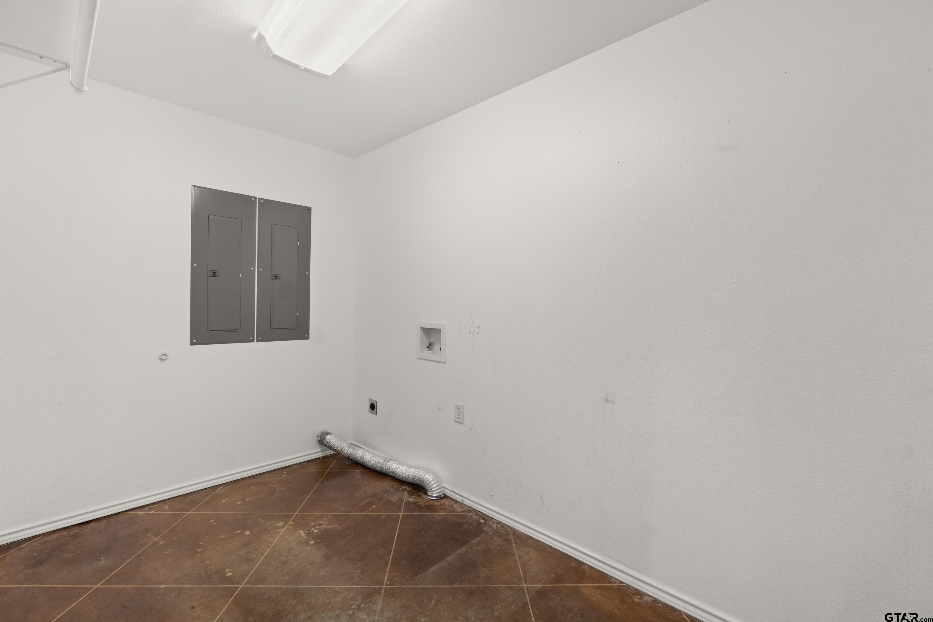 672 County Road 4960 Pittsburg, TX 75686 - Photo 24 of 26 a view of an empty room