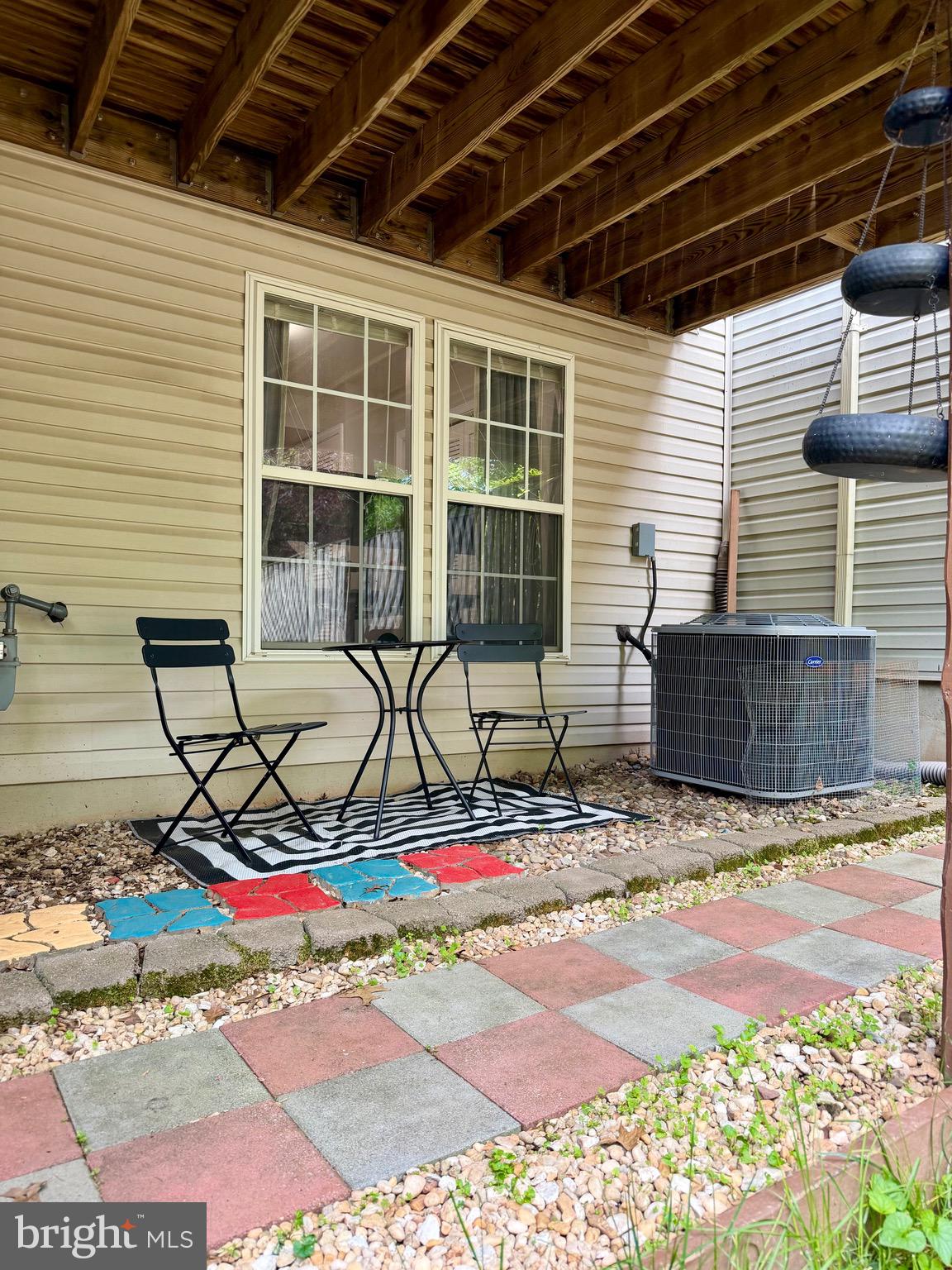 7108 Wheeling Way Gainesville, VA 20155 - Photo 43 of 45 a view of entryway with sitting area
