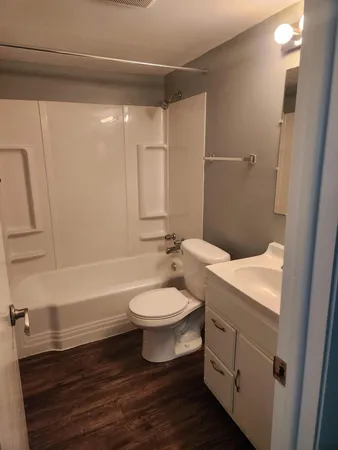 $1,100 | 255 6th Avenue Northeast, Unit 2, Hutchinson, MN 55350