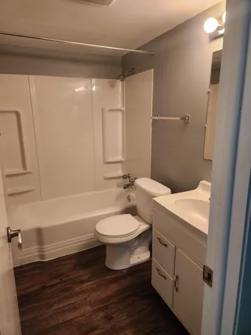 $1,100 | 255 6th Avenue Northeast, Unit 2, Hutchinson, MN 55350