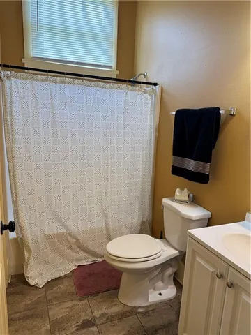 $1,800 | 829 Teche Street, Unit 1, New Orleans, LA 70114