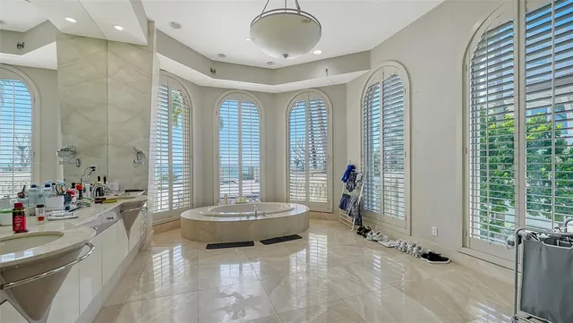 $19,725,000 | 865 Longboat Club Road, Longboat Key, FL 34228