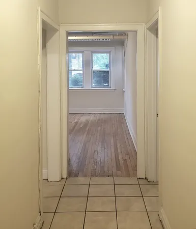 $1,700 | 2922 North Albany Avenue, Unit GARDEN, Chicago, IL 60618