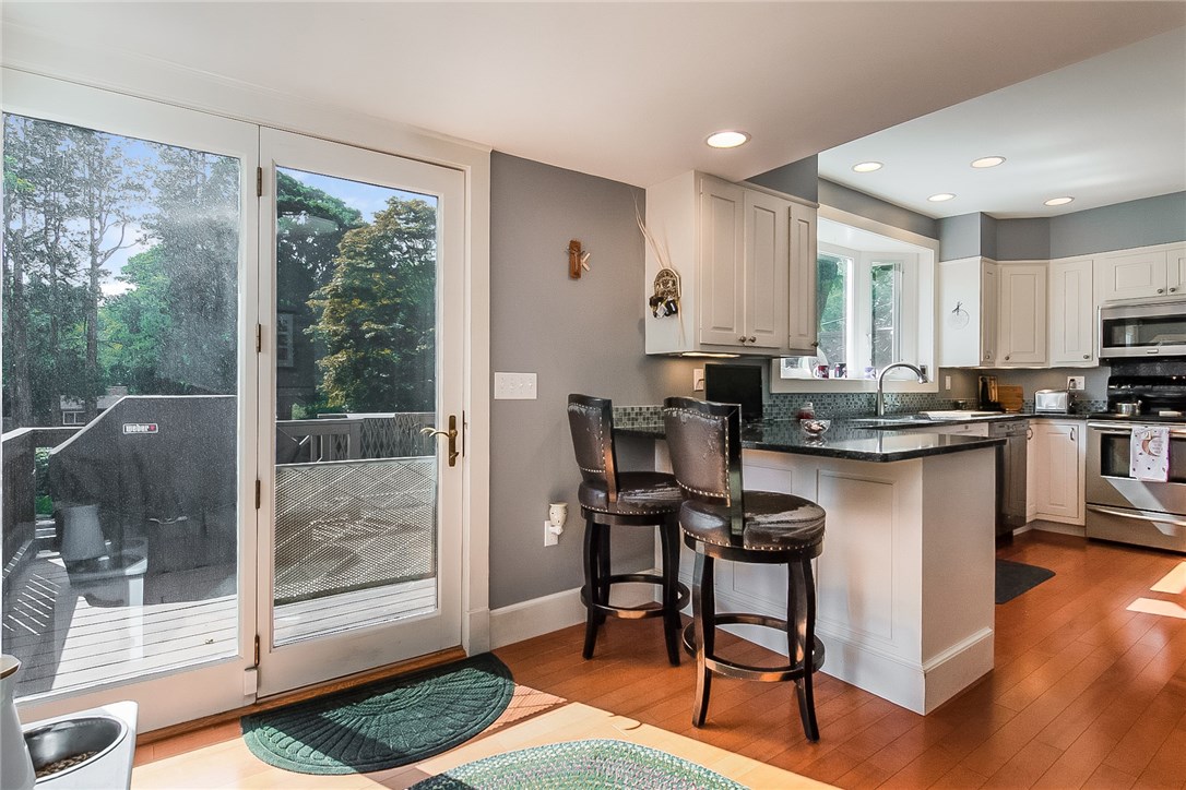 111 Beach Street Westerly, RI 02891 - Photo 6 of 25 Gallery Image 6