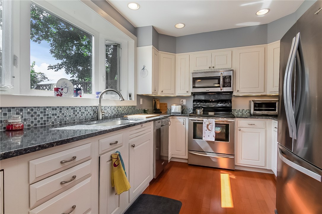 111 Beach Street Westerly, RI 02891 - Photo 7 of 25 Gallery Image 7