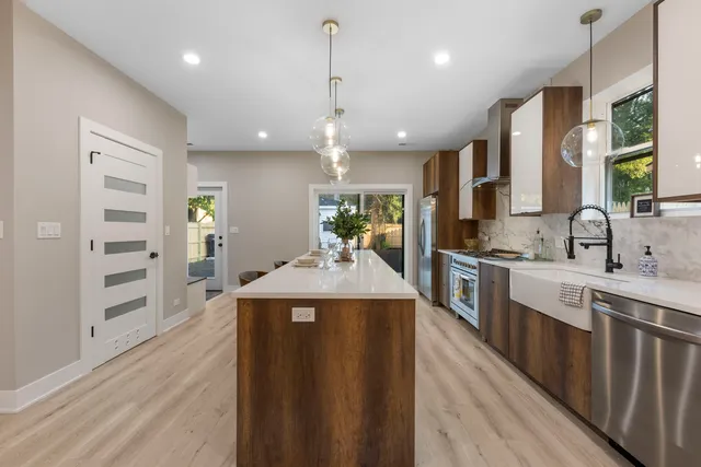 $476,999 | 5901 West Erie Street, Chicago, IL 60644