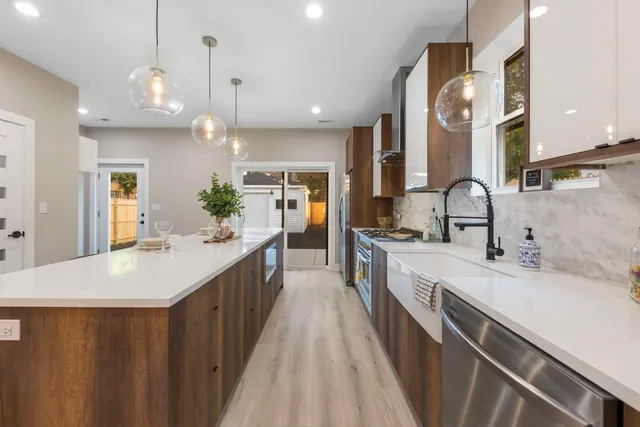 $476,999 | 5901 West Erie Street, Chicago, IL 60644