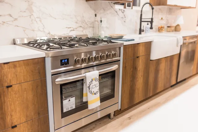 $476,999 | 5901 West Erie Street, Chicago, IL 60644