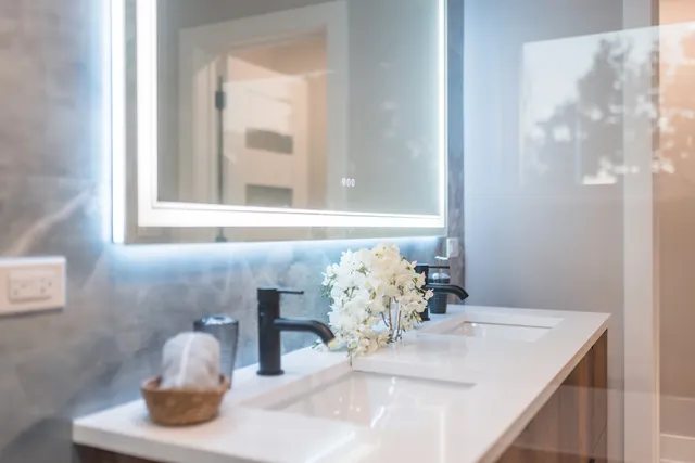 $476,999 | 5901 West Erie Street, Chicago, IL 60644