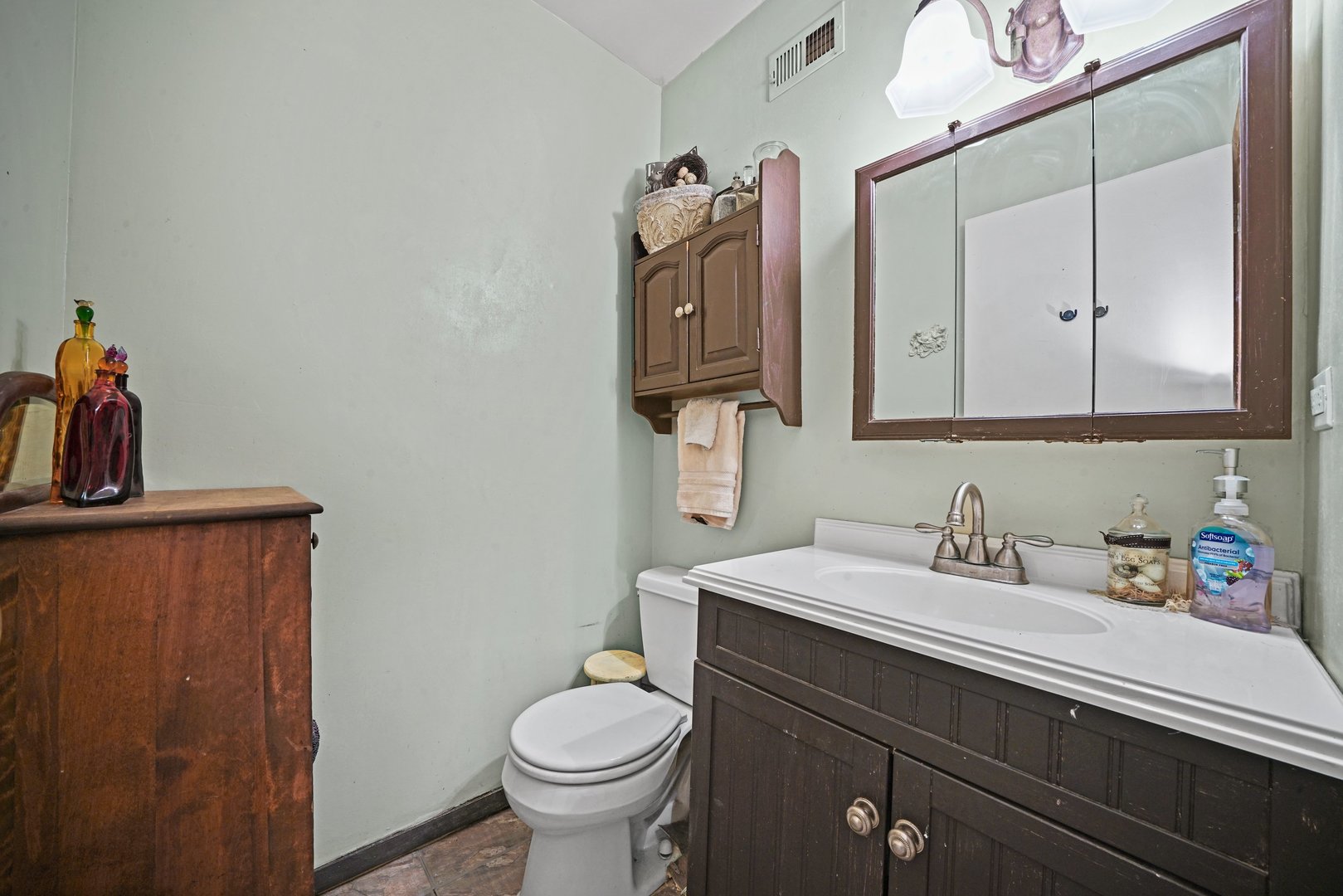 403 Selborne Road Riverside, IL 60546 - Photo 17 of 25
