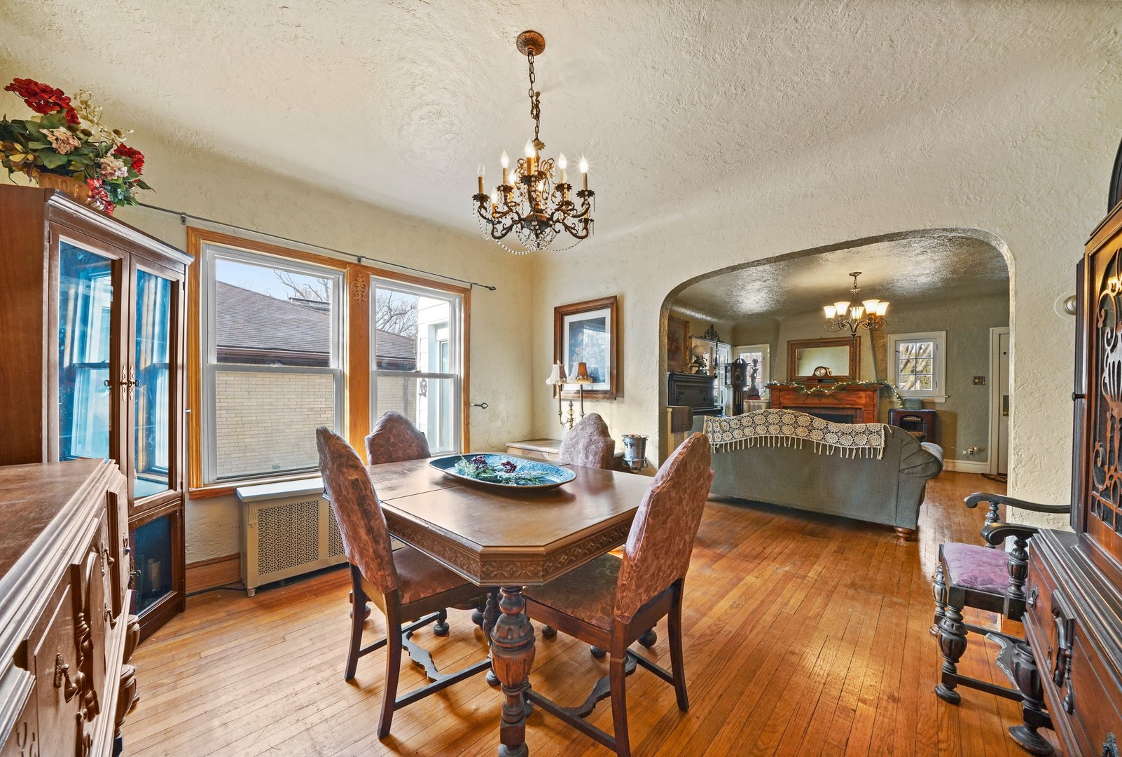403 Selborne Road Riverside, IL 60546 - Photo 6 of 25