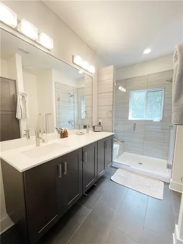 $2,495 | 2101 Montopolis Drive, Unit 9, Austin, TX 78741