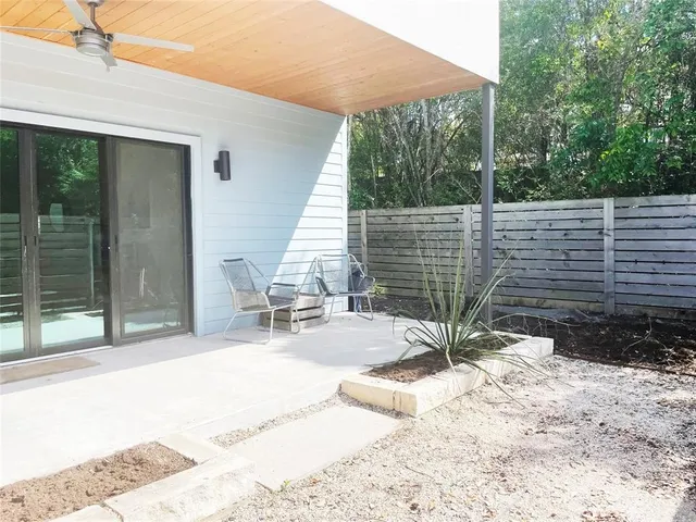 $2,495 | 2101 Montopolis Drive, Unit 9, Austin, TX 78741