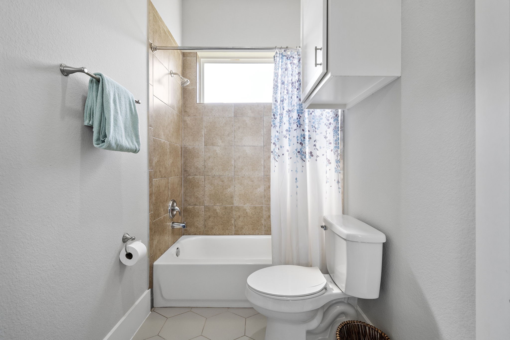 127 Cavalry Trail Drive Rosharon, TX 77583 - Photo 23 of 37 a bathroom with a toilet and a shower