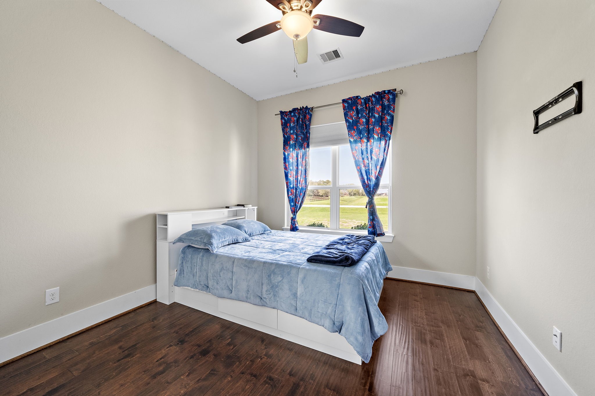 127 Cavalry Trail Drive Rosharon, TX 77583 - Photo 25 of 37 a view of a workspace with furniture and wooden floor